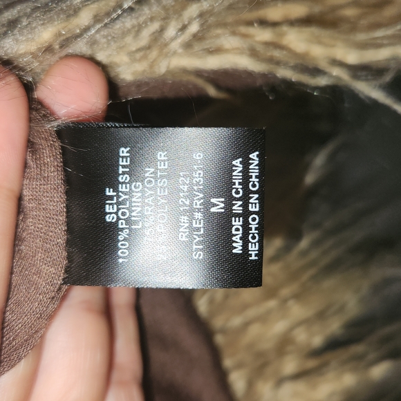 Ellison size M Open Front Faux Fur Vest - Picture 9 of 9